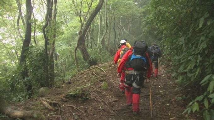 山中で男性のスマホや財布、免許証、靴がみつかる　東京の男性が行方不明1週間　警察が30人態勢で捜索…発見至らず　|　大分のニュース｜OBS NEWS｜大分放送