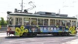 「憧れを持ってほしい」警察官の採用PR“ラッピング電車”【高知】 | 高知のニュース・天気|KUTV NEWS | KUTVテレビ高知