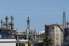 日本の化学株が警鐘、中東戦争長期化で製造業の供給網にさらなる圧力| TBS CROSS DIG with Bloomberg