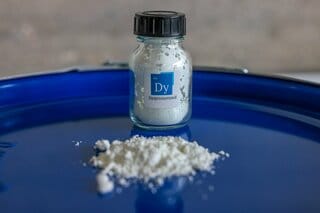 南鳥島沖で採掘の泥から重レアアース確認、中国依存の低減に一歩前進| TBS CROSS DIG with Bloomberg