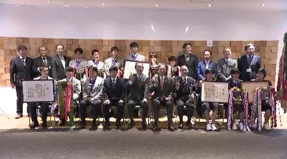 県勢初の男女W優勝…全国高校駅伝連覇の佐久長聖と2年ぶり頂点の長野東の選手監督が阿部知事に快挙を報告「多くの方に支えてもらって優勝できてよかった」|TBS NEWS DIG