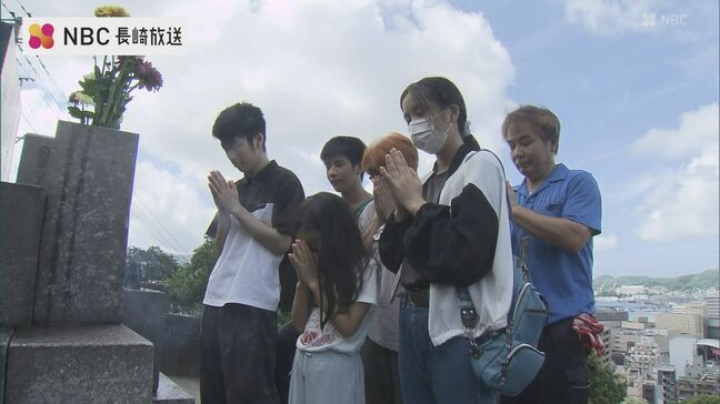 盆の入り　長崎市の墓地では暑さを避けて朝から墓参りをする人も|TBS NEWS DIG