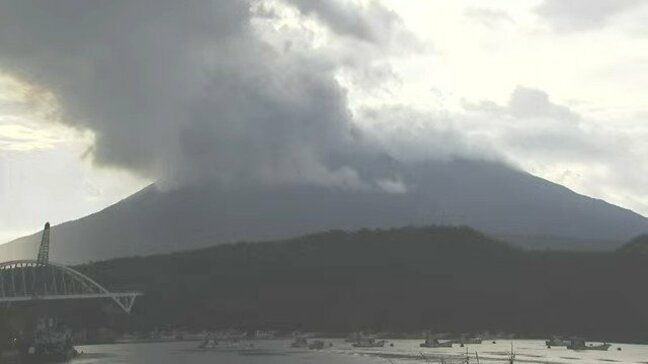 桜島で爆発的噴火 噴煙3,000m【今夜・あすの降灰予報】鹿児島(30日)|TBS NEWS DIG