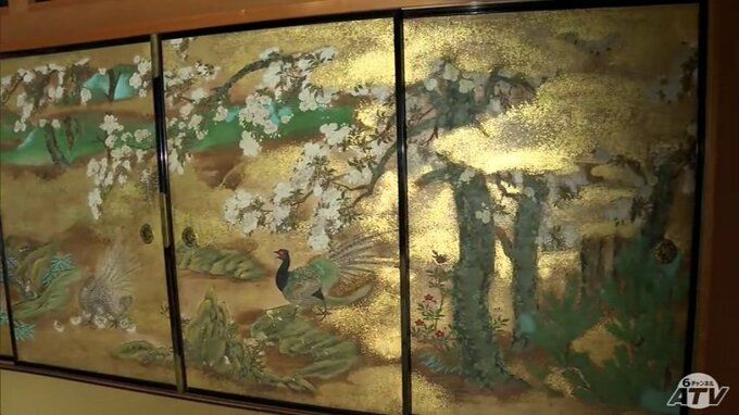 イギリス「大英博物館」所蔵の襖絵「秋冬花鳥図」と対になる可能性が極めて高いことが明らかに　青森県中泊町の旧家「宮越家」離れの襖絵|TBS NEWS DIG