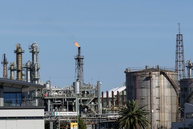 日本の化学株が警鐘、中東戦争長期化で製造業の供給網にさらなる圧力