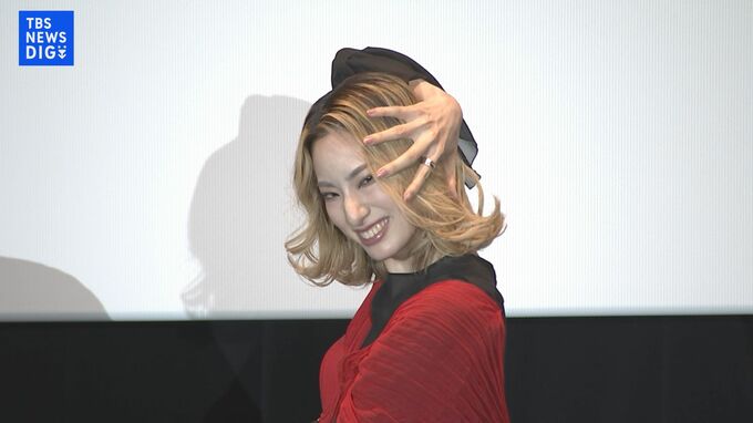 【 柚香 光 】宝塚退団後の初舞台は「しがみついて」「課題が次から次へと見つかって」　ルーティンはラジオ体操と手作り豆乳|TBS NEWS DIG