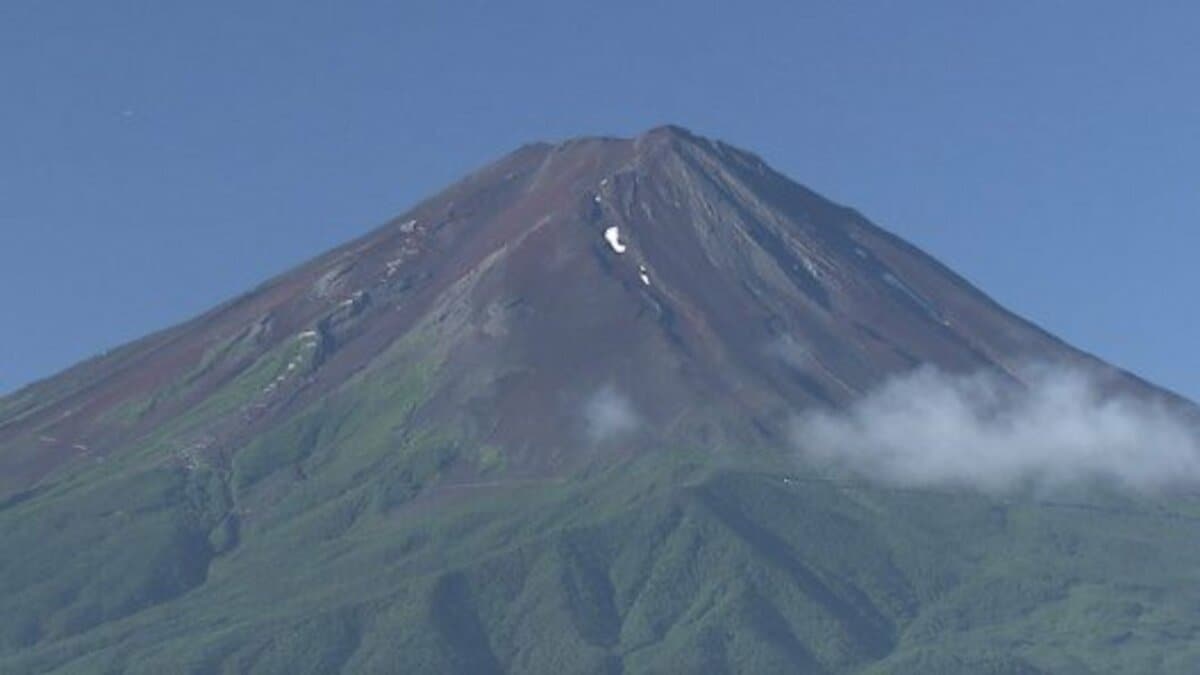 富士山でインドネシア国籍の男性が死亡　登山ツアーで休憩後の集合場所に現れず、別…