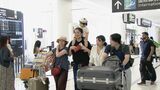 お盆休みを海外で過ごした人の帰国ピーク 中部空港の国際線到着ロビーは朝から混雑|TBS NEWS DIG