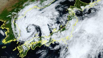 日本海に“まるで台風のような渦”　上空に強い寒気伴う「寒冷渦」　西日本では風強く瞬間的に25m/s以上観測の地点も　17日にかけて全国的に“天気急変” 注意　|　RCC NEWS | 広島ニュース | RCC中国放送