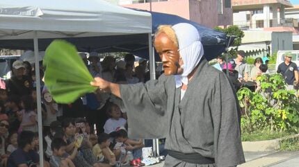旧盆の伝統行事「アンガマ」で交通安全を祈願 八重山警察署 | 沖縄の
