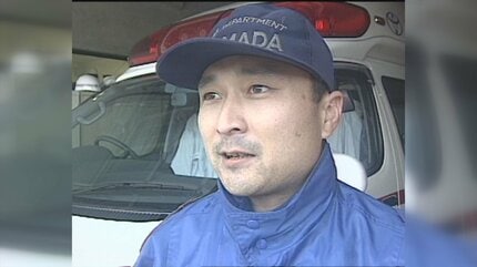 苦しがられて手足を動かす動作が認められた」白昼の自宅で殴殺