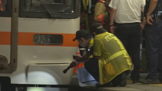 列車と衝突　踏切に立ち入った中年とみられる男性が死亡　上下線でおよそ3時間運転を見合わせ　山梨・JR身延線|TBS NEWS DIG