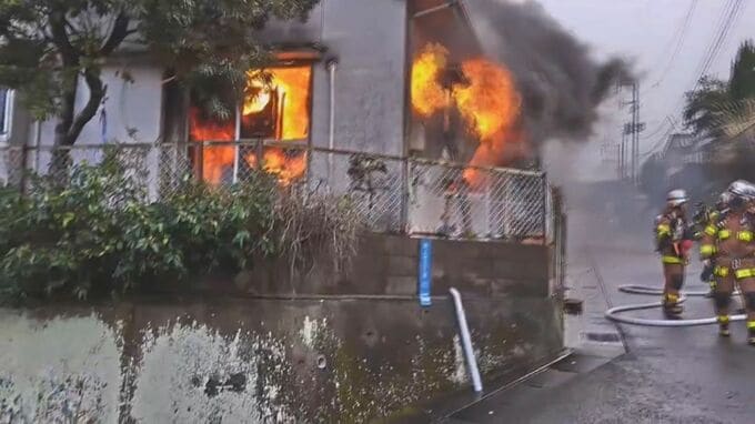 「バンと音がして黒煙が出ている」鹿児島市で住宅火災　1人が遺体で発見|TBS NEWS DIG
