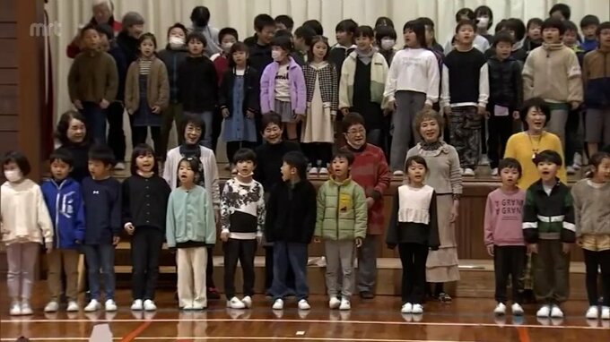 地域の公民館と施設を共有する日向市立細島小学校　児童と地域の人たちが一緒に取り組んだ学習発表会　|　MRTニュース ｜ ＭＲＴ宮崎放送