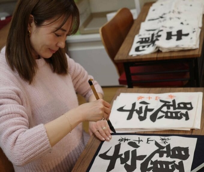 【 新山千春 】昨年末から習い始めた書道の魅力「一文字一文字、丁寧に向き合う静かな時間の中で感情がたくさん動く」|TBS NEWS DIG