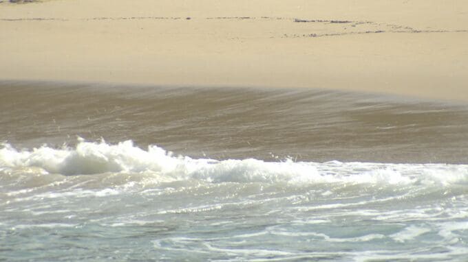 海岸の岩場で倒れている女性を釣り人が発見　その場で死亡確認　目立った外傷なく事件・事故の両面で捜査　|　福岡のニュース｜RKB NEWS｜RKB毎日放送