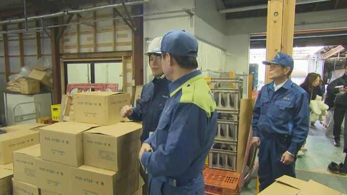 最大震度5強を観測　保管していた酒瓶のうち4分の1にあたる2000本ほどが倒れた酒蔵、側溝が沈下した「かにかご岸壁」などを平井知事が視察|TBS NEWS DIG