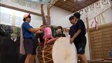 高千穂神楽を子供たちに身近に感じて バク転教室を開いている「バクテンマン」が高千穂神社でイベント|TBS NEWS DIG