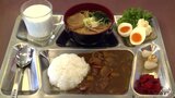 唯一の「オムカレー」が「スパイシーチキンカレー」に大変身!「護衛艦しらぬい」の海自カレーを再認定|TBS NEWS DIG
