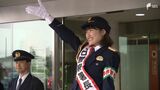 年末特別警戒スタート　影島亜美アナウンサーが一日警察署長に　交通安全県民運動の出発式で力強く号令=静岡　|　静岡のニュース | SBSNEWS | 静岡放送