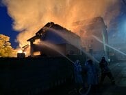 【続報】「消防に電話してくれ」裸足で出てきた住職から女性に通報依頼 寺が焼ける火事 居住する4人の無事確認 消火活動が継続 富山・高岡市 | 富山のニュース|天気・防災|チューリップテレビ
