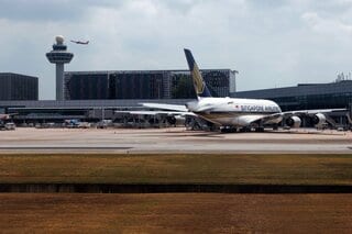 シンガポール発の旅客機、モバイルバッテリー持ち込みは1人2個まで| TBS CROSS DIG with Bloomberg