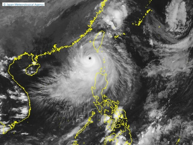 「台風18号」915hPa・最大瞬間風速75メートル、急速に発達　「台風の目」くっきり　今後の進路は？　日本への影響は？|TBS NEWS DIG