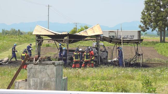 【速報・追記】火事で性別不明の遺体が見つかる　小屋・トラックを全焼　青森県弘前市|TBS NEWS DIG