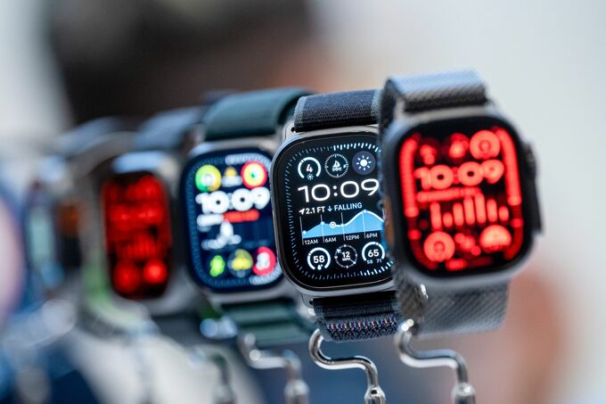 アップル、新型「Watch」に衛星通信機能を搭載へ－関係者