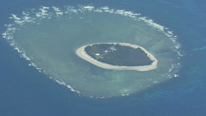 中国軍のミサイル艦 フィリピン機に“レーザー照射” 領有権争い激化の南シナ海|TBS NEWS DIG