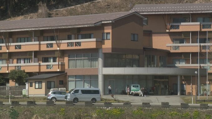 本格調査のめど立たず 石川県白山市の大規模地すべりで避難続く 住民が衣服・台所用品など生活必需品搬出　|　石川県のニュース｜MRO北陸放送