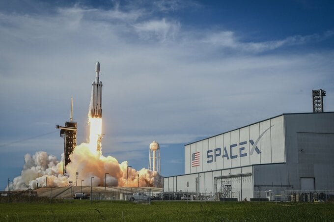 スペースXが号砲か、超大型IPOラッシュ始動の予兆－26年の活況に期待