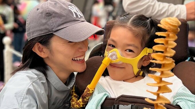 【星野真里】長女・ふうかさんと原宿デート　街での車椅子で試行錯誤…助けを求めることも「人としてかなりの進化です」【先天性ミオパチー】|TBS NEWS DIG