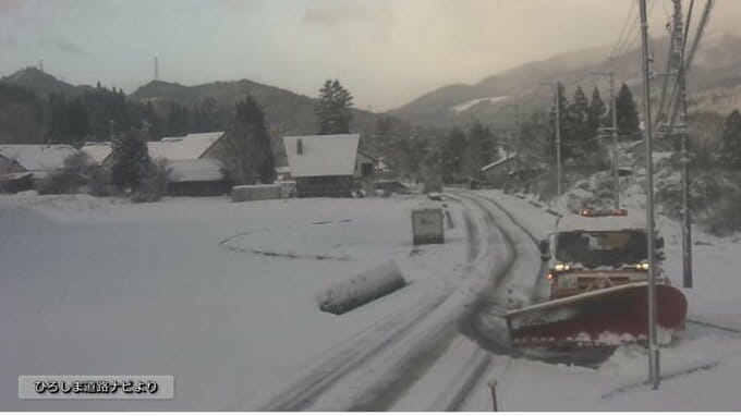 【大雪情報】中国山地は大雪で各地でまとまった積雪　広島県内で今季初の積雪50センチ超え　松江道では通行止めも　山間部を走る道路は積雪・凍結に十分注意　冬用タイヤ・すべり止め携行を|TBS NEWS DIG
