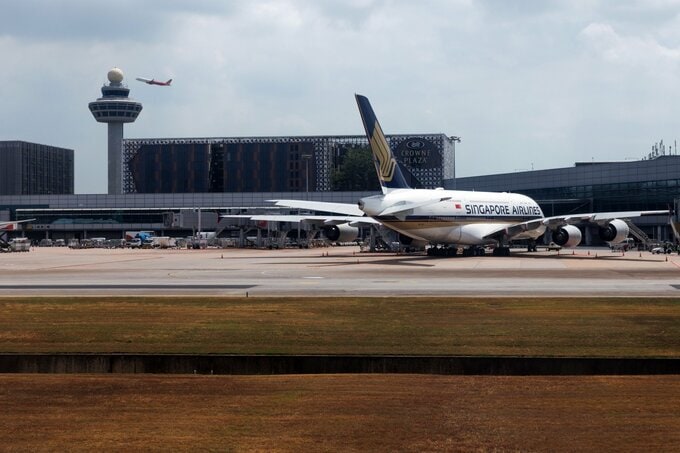 シンガポール発の旅客機、モバイルバッテリー持ち込みは1人2個まで