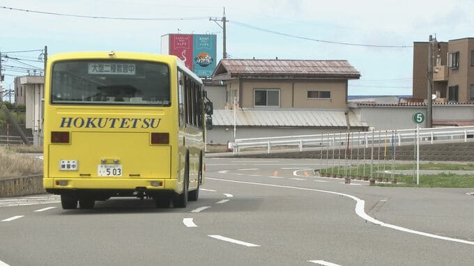 運転手不足解消へ 大型バス運転体験会　|　石川県のニュース｜MRO北陸放送