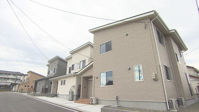 おしゃれな新築住宅5棟　ニーズ高まる「地域でともに暮らしたい」男女別の障がい者グループホーム完成　福島・郡山|TBS NEWS DIG