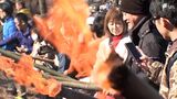 大室山で毎年恒例の山焼き 約20分で焼き尽くす 3万5000人が来訪=静岡・伊東市 | 静岡のニュース | SBSNEWS | 静岡放送
