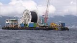 熱海~初島間 約6,700メートルの水道管を海底に 敷設工事を公開 管は塩害にも強いポリエチレン製=静岡・熱海市 | 静岡のニュース | SBSNEWS | 静岡放送