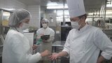 「つけない・増やさない・やっつける」食中毒防止へ 宿泊施設などで衛生検査 山梨・甲府 | 山梨のニュース | UTYテレビ山梨
