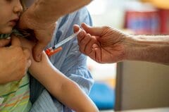 米幼稚園児のワクチン接種率、2025－26学年度に低下－はしか流行でも| TBS CROSS DIG with Bloomberg