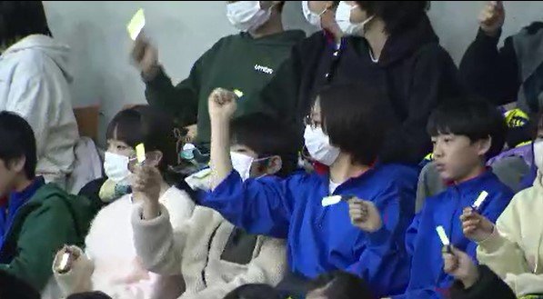 「最高です最高の一言です…」初めてのバスケ観戦に大興奮…小中学生5000人を無料招待、子どもたちの熱い声援受けた信州ブレイブウォリアーズが山形ワイヴァンズに勝利【バスケットボールB2リーグ】 | SBC NEWS | 長野のニュース | SBC信越放送