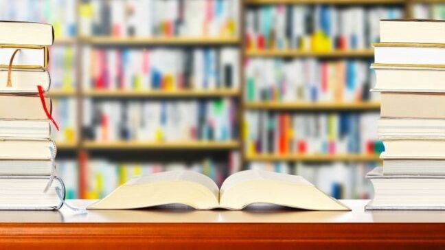 詩と写真の融合…出版社社長が語る常識を超える画期的な「装幀」の力|TBS NEWS DIG