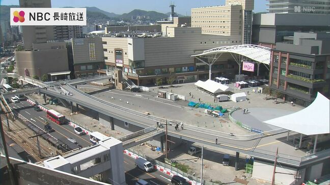 「景色も楽しんで」かつての高架広場…JR長崎駅前の南北を結ぶ新歩道橋が供用開始|TBS NEWS DIG