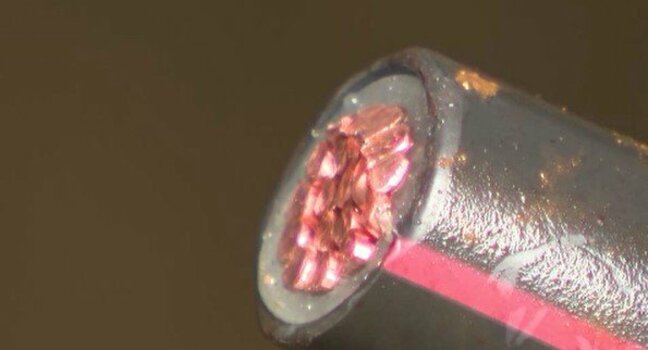 今度は野球場のナイター照明用ケーブルが…長野県内で銅線ケーブルの盗難被害相次ぐ 9日には太陽光発電施設で被害確認 銅線ケーブルは1メートルあたり1000円程度で取り引き|TBS NEWS DIG