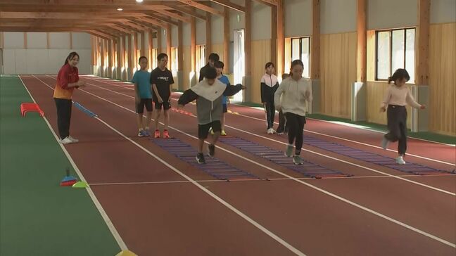 12月開催「青島太平洋マラソン」を前に　小学生を対象にしたランニング教室|TBS NEWS DIG