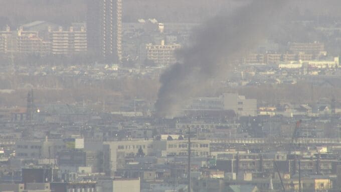 【速報】札幌市白石区の住宅で火災　けが人確認できず　黒煙立ち上る　|　北海道のニュース｜HBC北海道放送