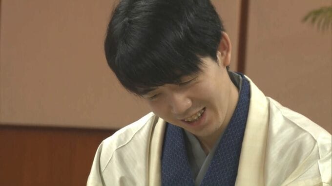 将棋・藤井聡太七冠　“同学年ライバル”伊藤匠叡王に勝利し王座戦3連覇へ好スタート　「王座戦五番勝負」第1局|TBS NEWS DIG