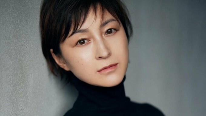 広末涼子さん「暑い日が続きますが」黒の衣装にクールな眼差しでフォロワーに気遣い　フォロワー93,000人超　ファンからのコメントも|TBS NEWS DIG