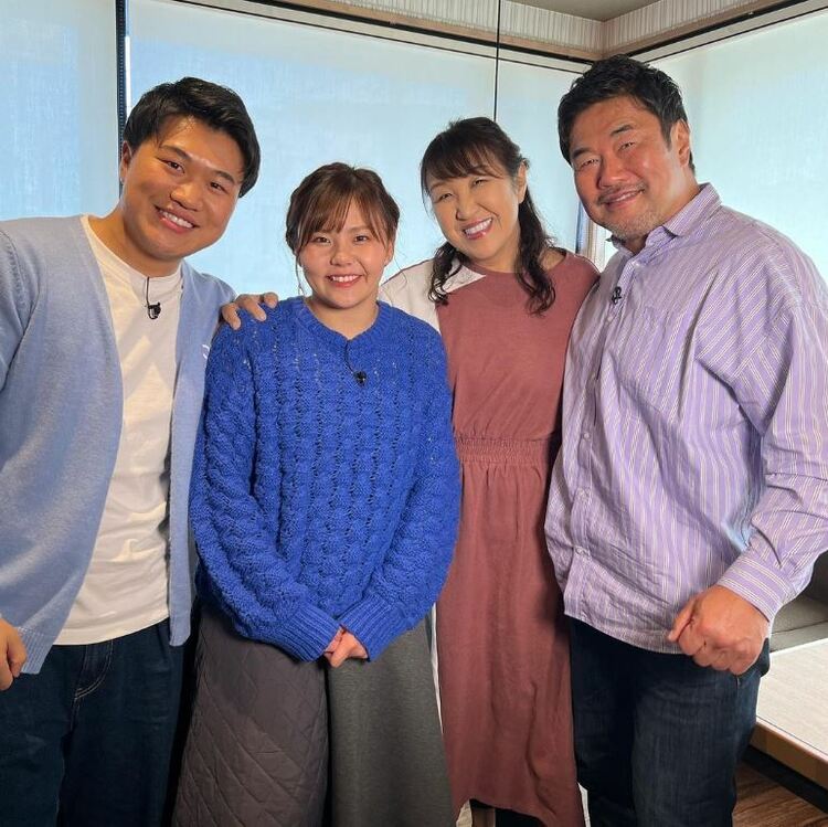 キャラプロ　佐々木健介&北斗晶(赤コスチューム) サイン入り　新品未開封 img_d9d3ddd15f87112cfd66f687ca